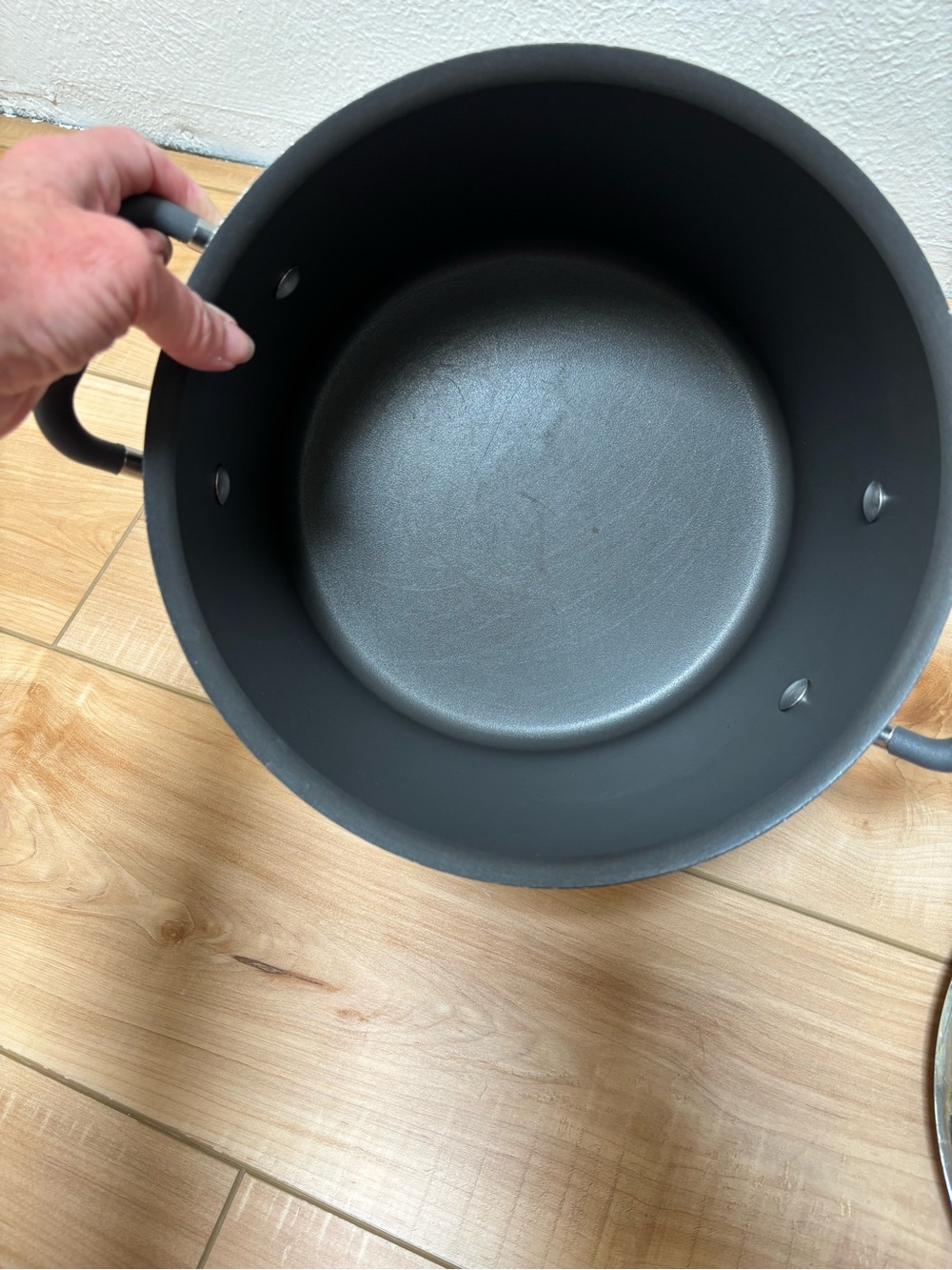 The Pampered Chef Stock Pot with Glass Lid and Soft-Grip Handles - Picture 11 of 14